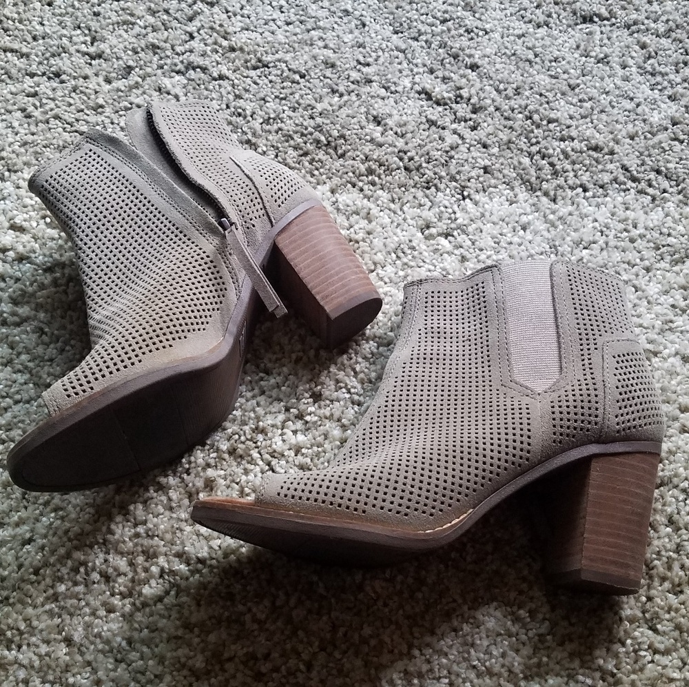 TOM ankle boots